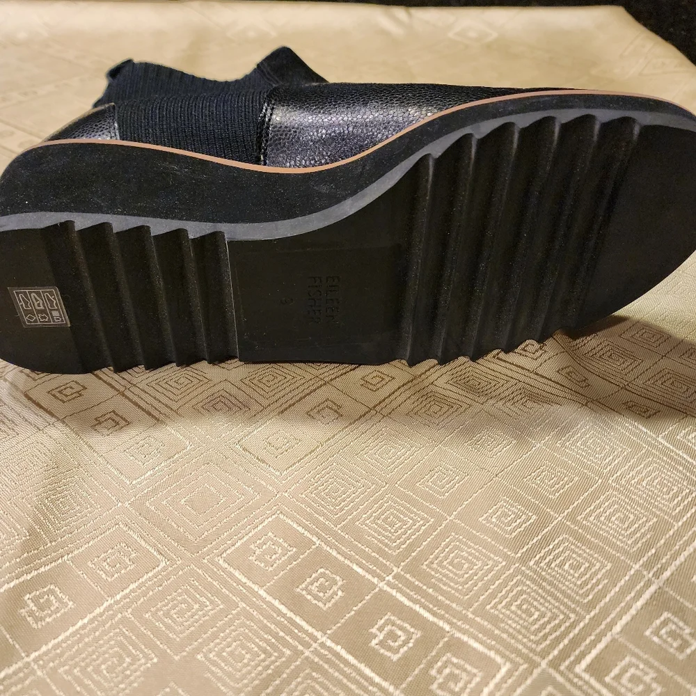 Eileen Fisher New Liou Embossed Leather Wedge Chelsea Boots. - Picture 9 of 11